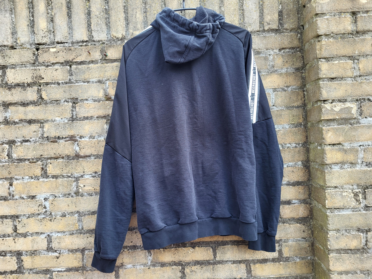 K. Beerschot V.A. Vest + short (2) - Afbeelding 2