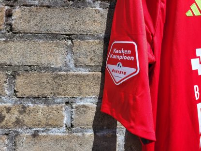 Wedstrijdshirt + broekje Yanick van Osch (met badge) (2) - Afbeelding 3