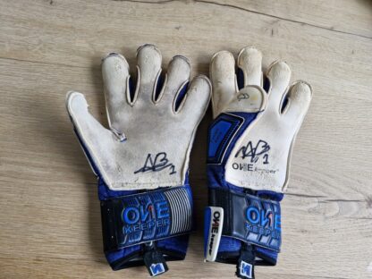 Twee linkerhandschoenen Nordin Bakker - Afbeelding 2