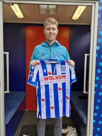 Gesigneerd shirt sc Heerenveen (met badges) - Afbeelding 2