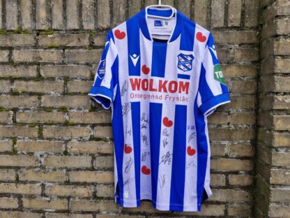 Gesigneerd shirt sc Heerenveen (met badges) - Afbeelding 3