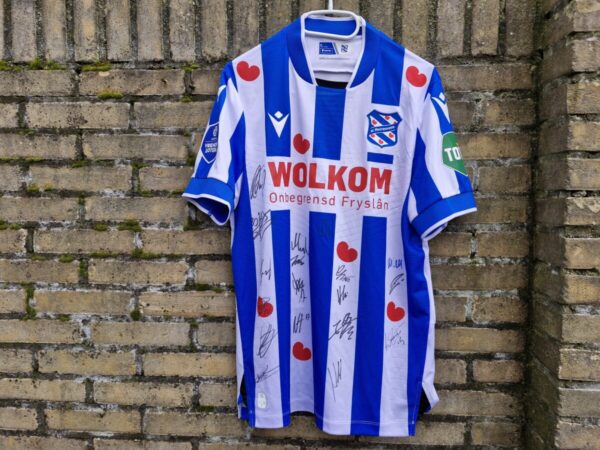 Gesigneerd shirt sc Heerenveen (met badges) - Afbeelding 3