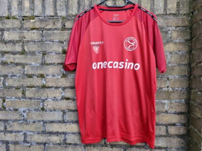 Almere City FC trainingsshirt nummer 4
