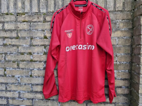 Almere City FC trainingstrui nummer 5