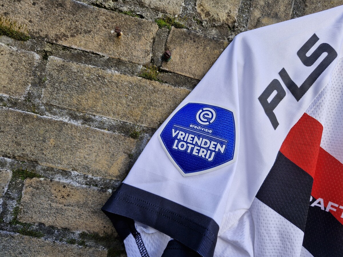 Wedstrijdshirt + broekje Jason van Duiven (met badge) - Afbeelding 3