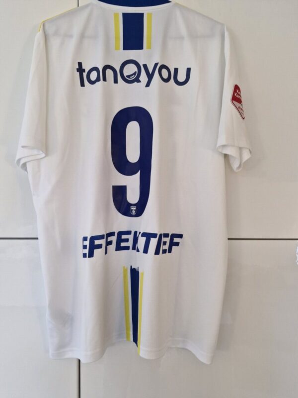 Wedstrijdshirt + broekje Milan Smit (met badge) (2)