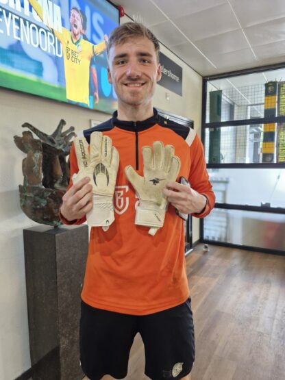 Handschoenen Niels Martens
