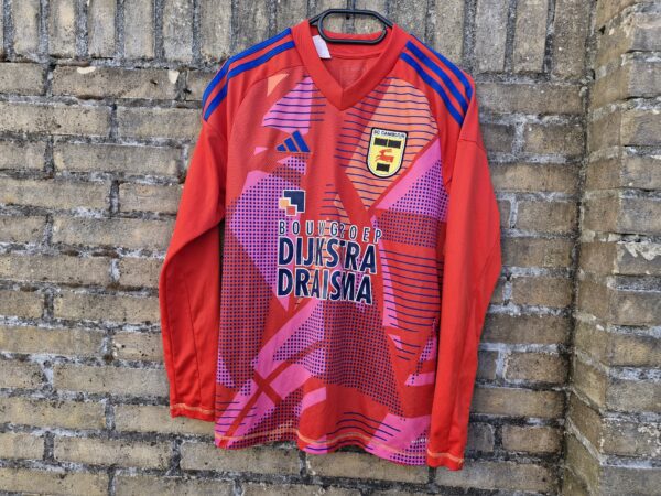 SC Cambuur jeugdshirt + broekje nummer 22 (rood) - Afbeelding 2