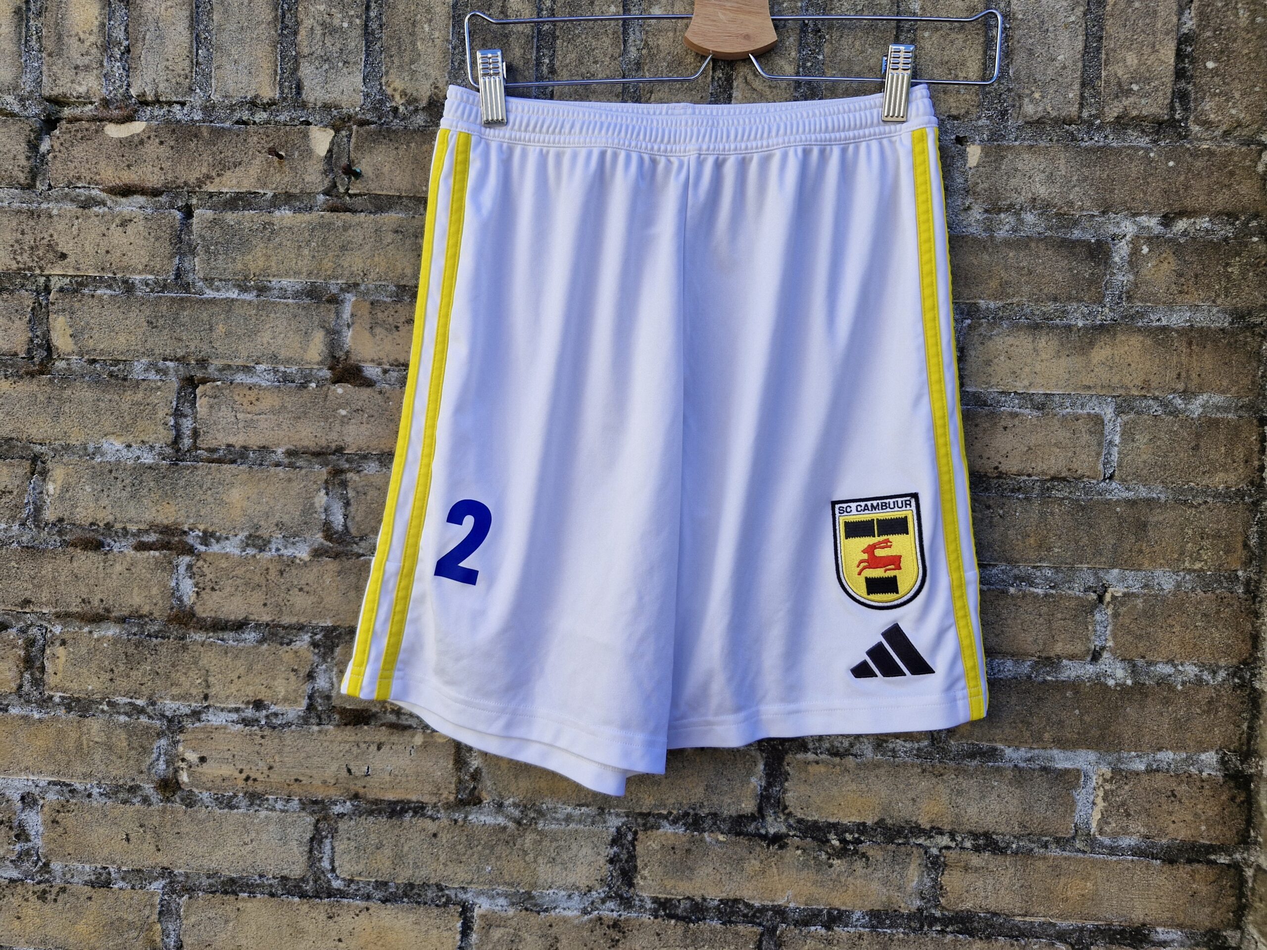 SC Cambuur jeugdshirt + broekje nummer 2 (uit) - Afbeelding 2