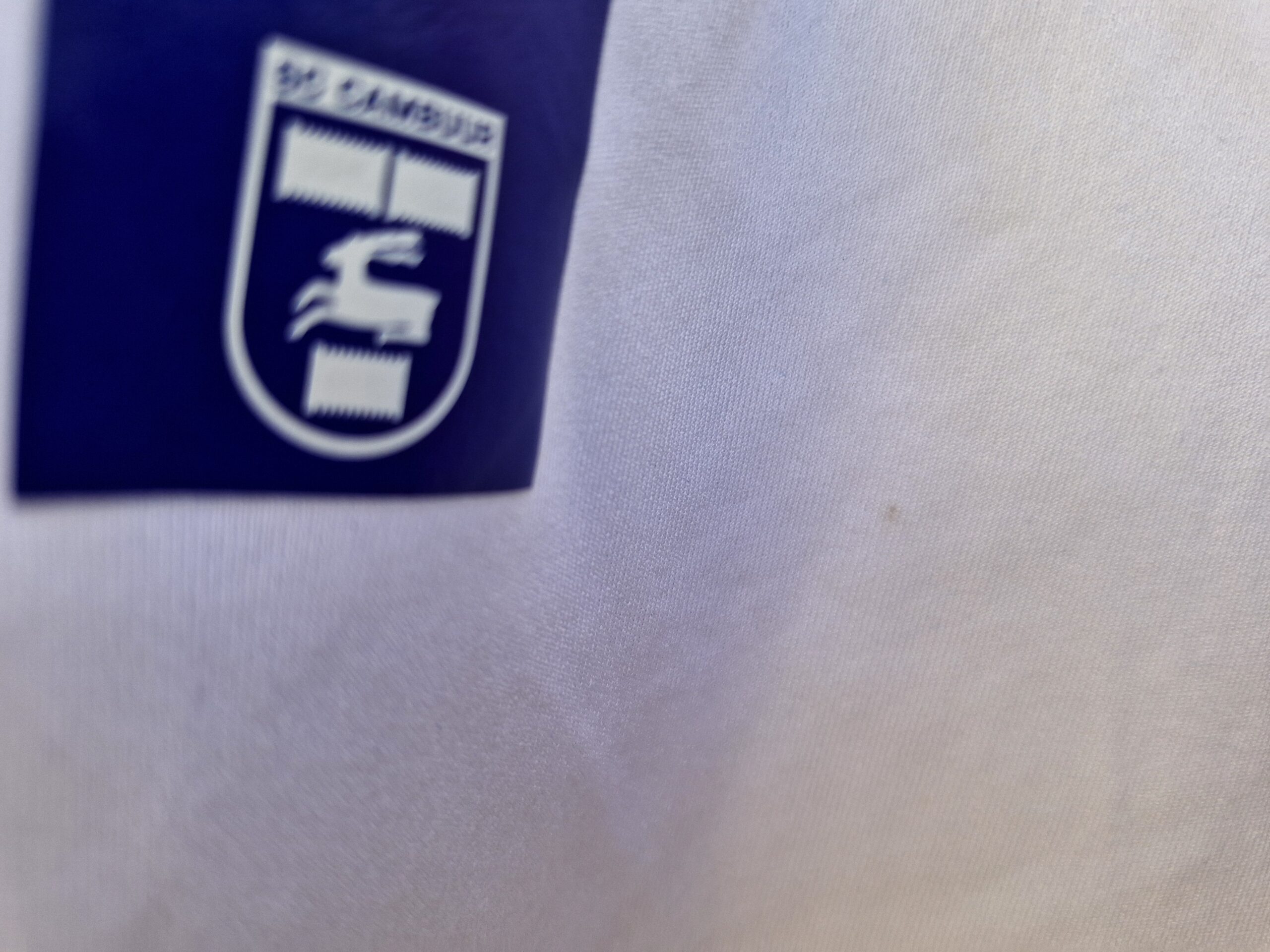 SC Cambuur jeugdshirt + broekje nummer 4 (uit) - Afbeelding 2