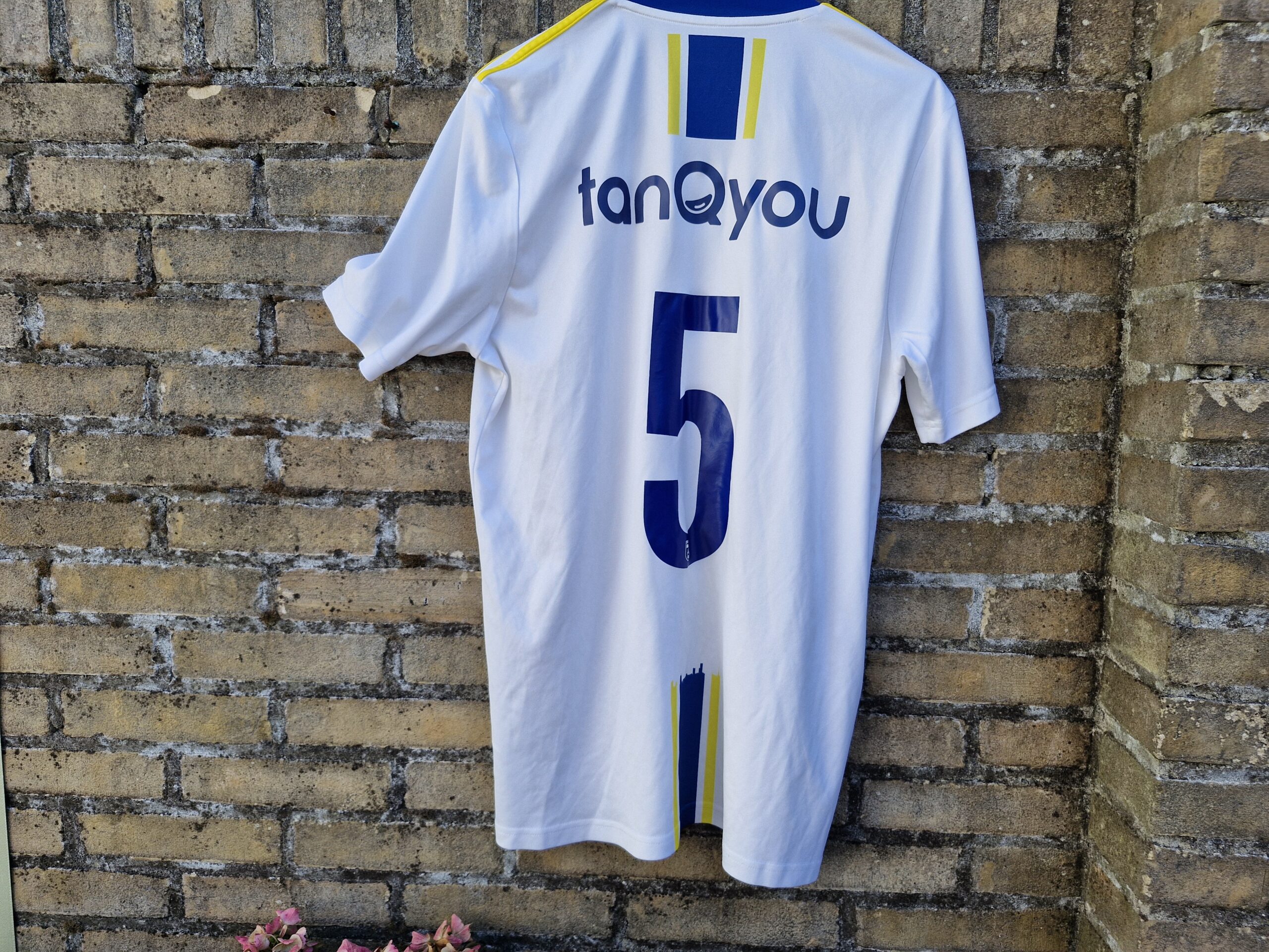 SC Cambuur jeugdshirt + broekje nummer 5 (uit)