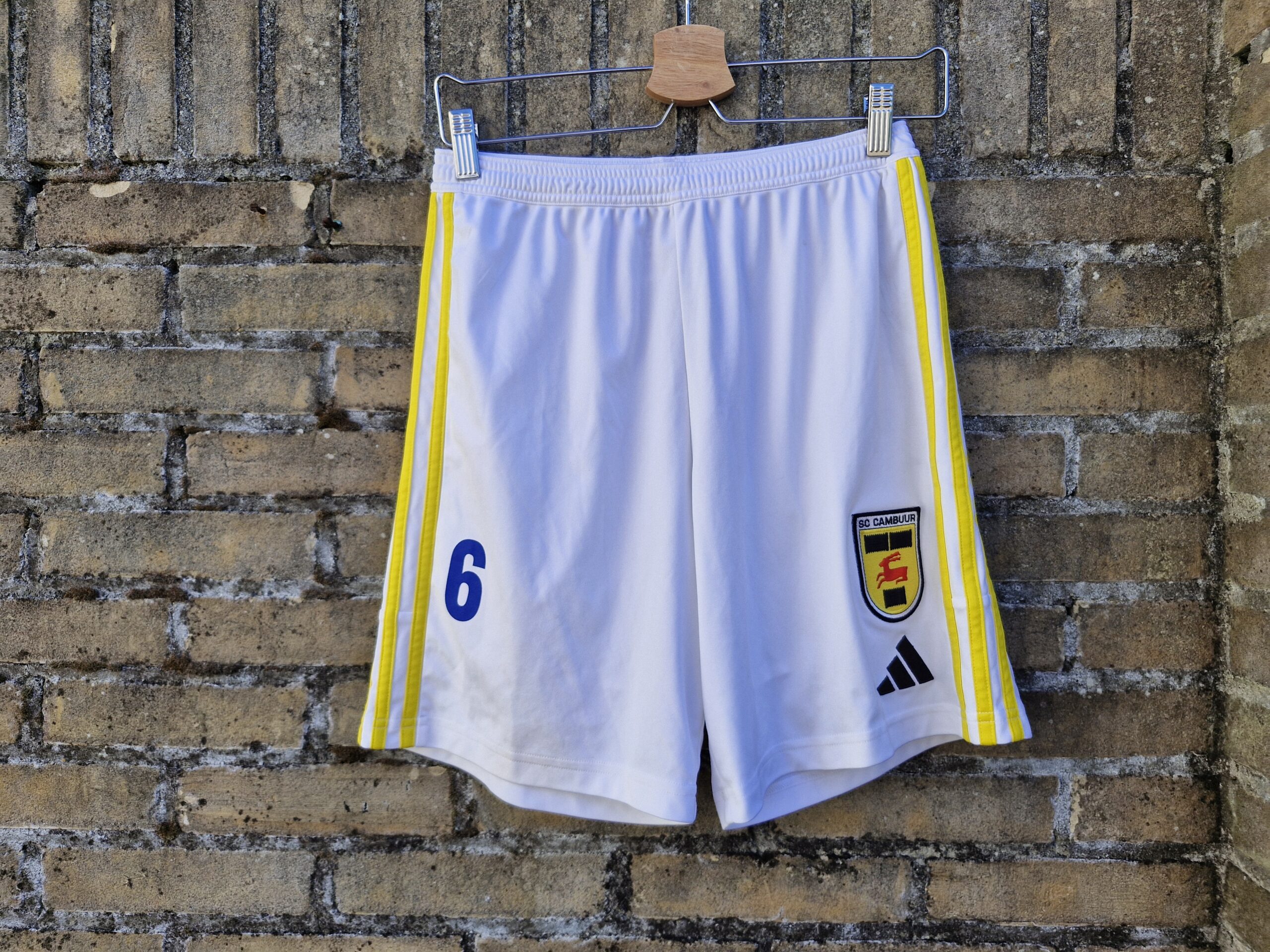 SC Cambuur jeugdshirt + broekje nummer 6 (uit) (1) - Afbeelding 3