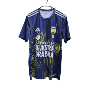 SC Cambuur warming up shirt nummer 16