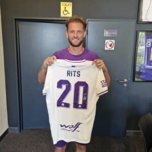 Gehandtekend awayshirt Mats Rits